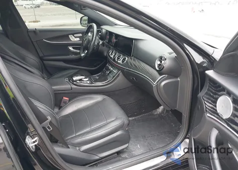 2017 Mercedes-Benz E 300 из США, поврежденный, VIN WDDZF4JB8HA272238